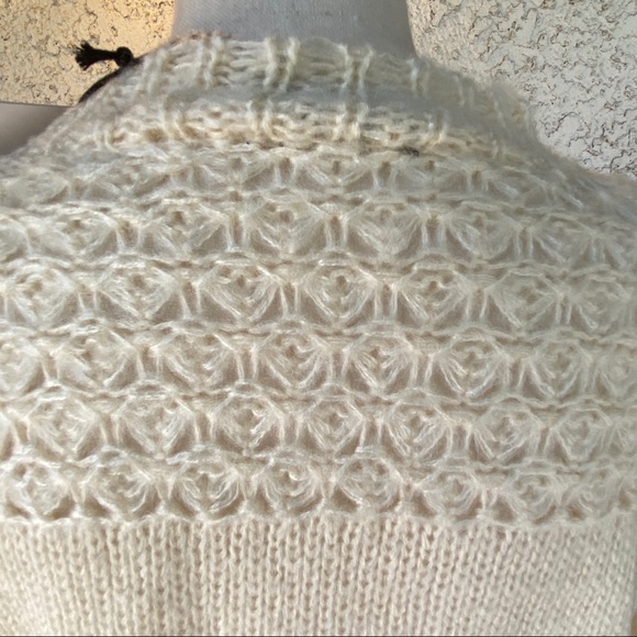 Very J Cream Sweater New With Tags - Picture 10 of 12